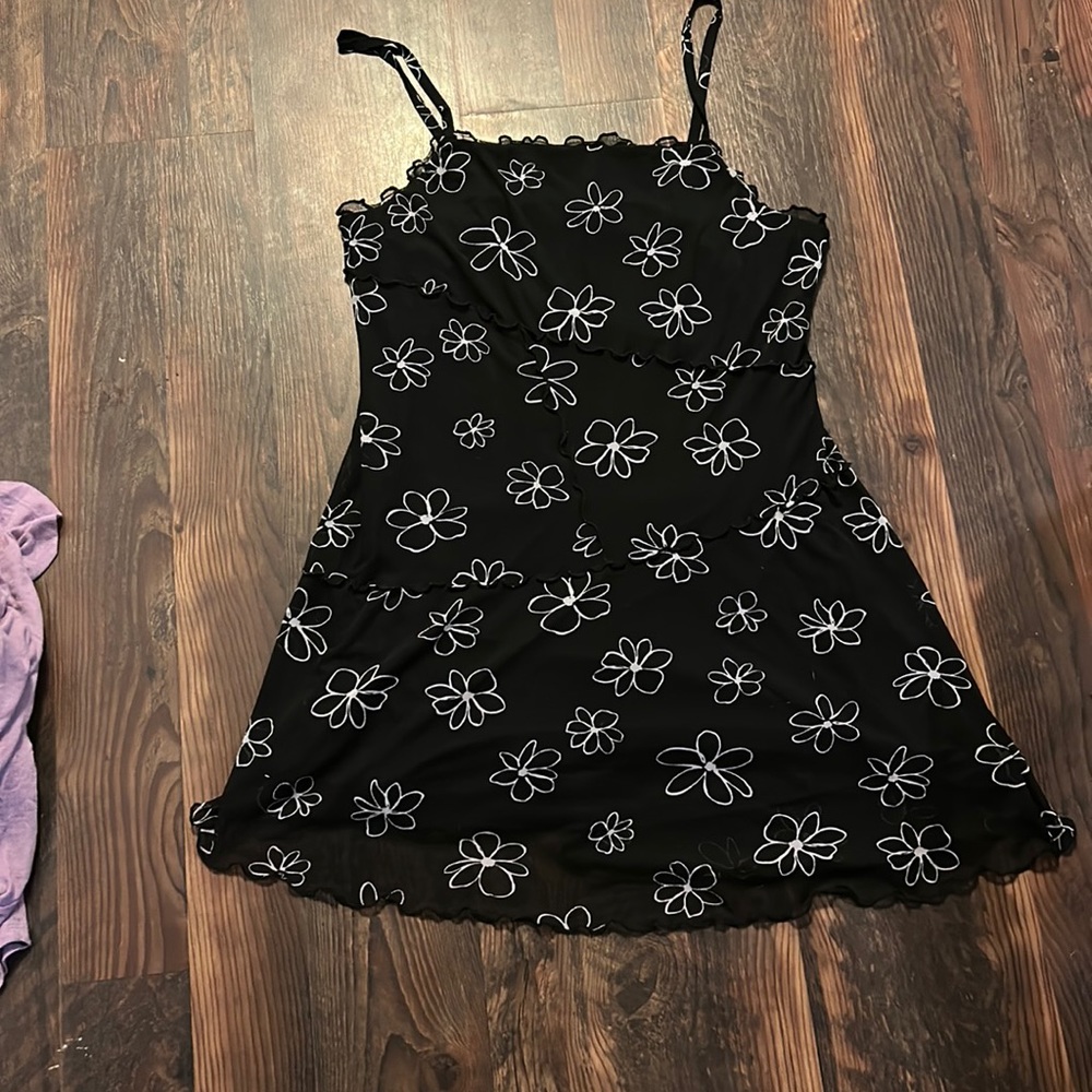 Black and white daisy pattern dress